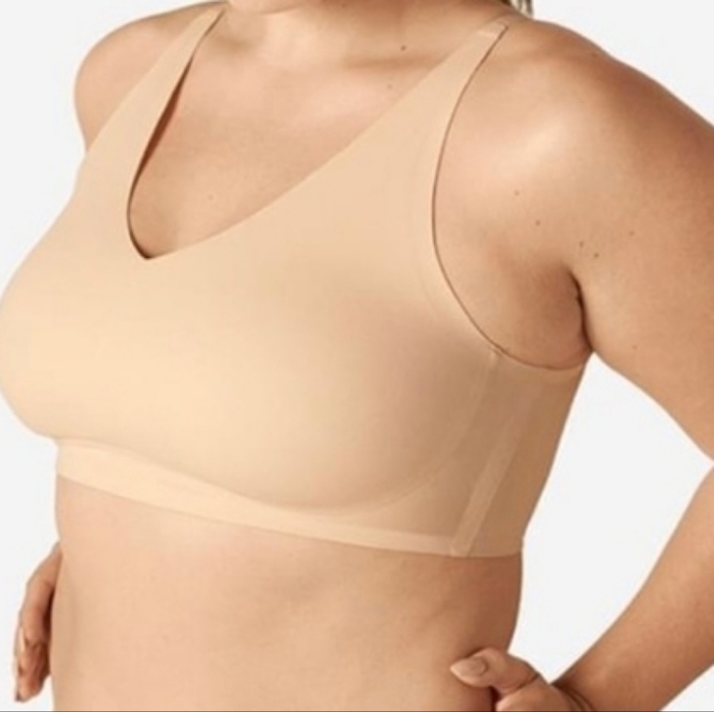 New🆕️🎀 Size 30 Ruby Ribbon V Neck Second Skin Demiette